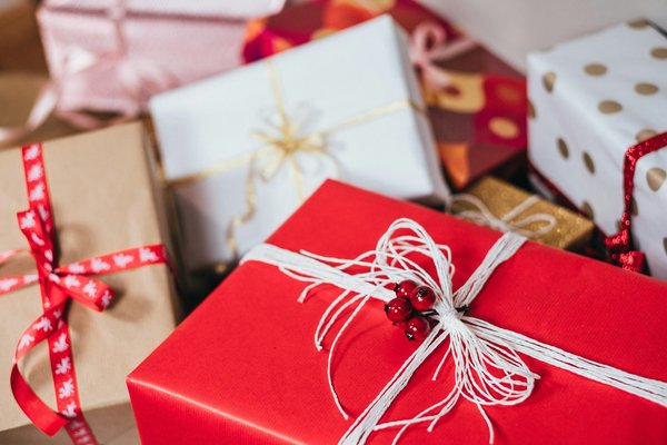 Top idées de cadeaux personnalisés pour marquer chaque moment